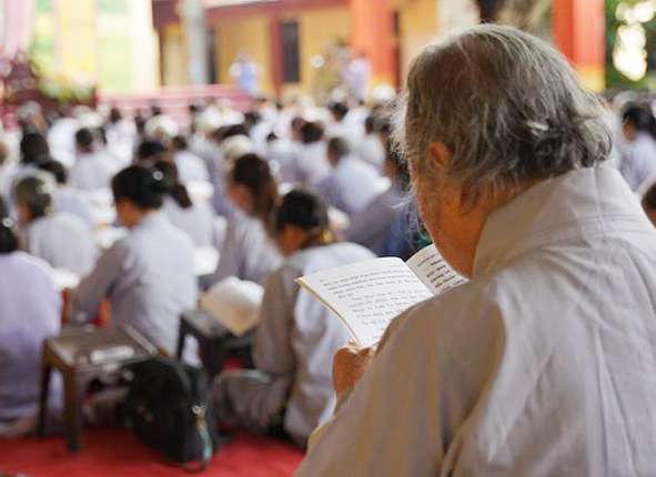 Người Phật tử đi chùa với tinh thần đúng đắn